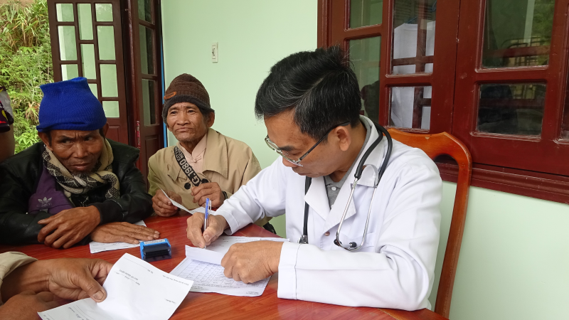 Bác sĩ Nguyễn Huy Thông: Thanh xuân gắn trọn với núi rừng